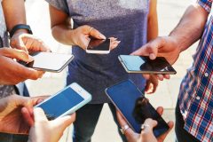 Friendship Apps Gain Popularity as Adults Struggle to Form…
