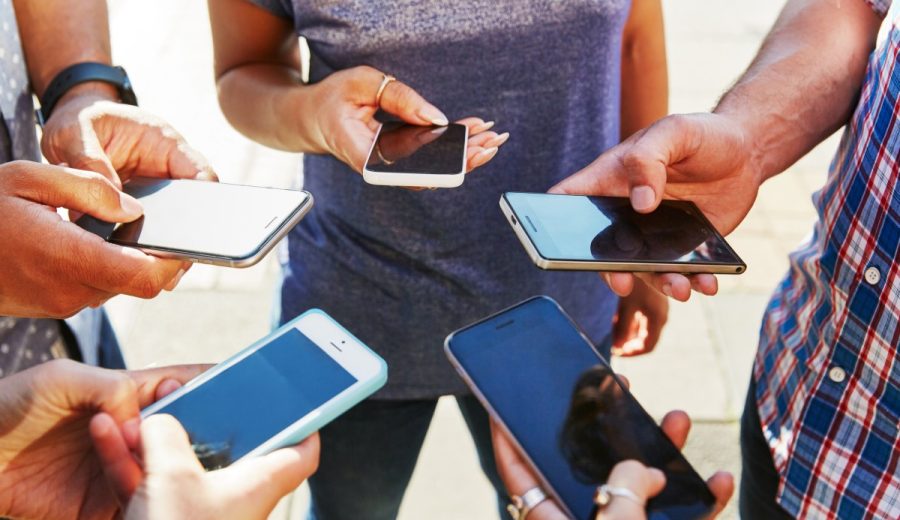 Friendship Apps Gain Popularity as Adults Struggle to Form…