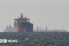 Trump Builds Naval Coalition for Strait of Hormuz Defense