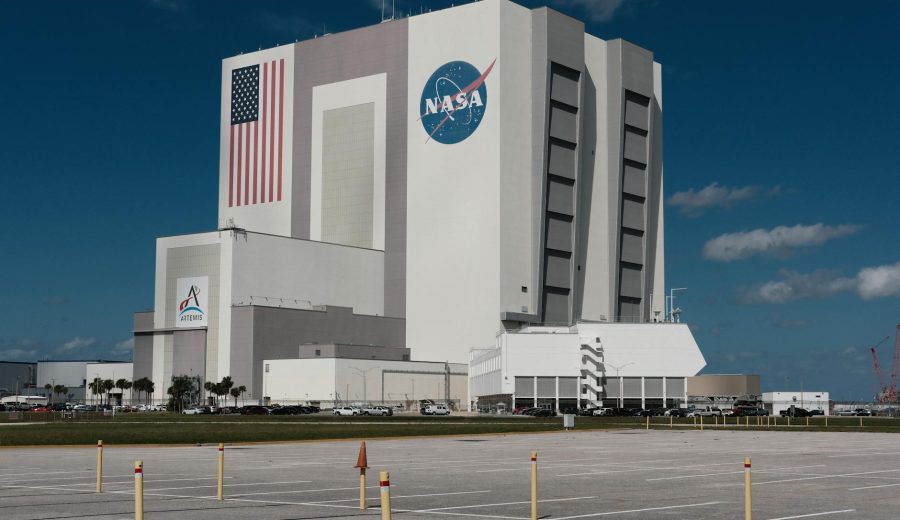 Iran Strikes UAE Oil Hub and Dubai Airport