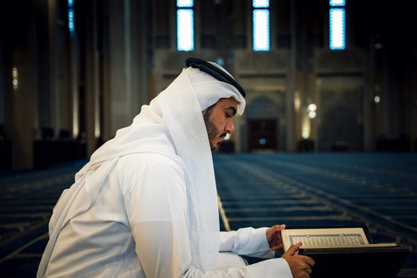 Iran Strikes UAE Oil Hub: Global Energy Crisis