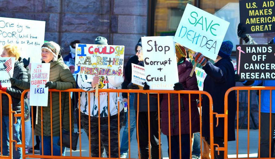 ** Trump Aide Quits Over Iran War Plans – Latest News