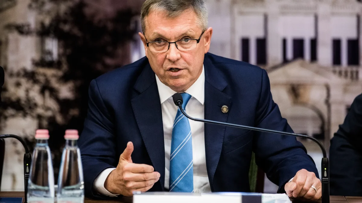 Hungary Arrests Former Central Bank Chief György Matolcsy Over Suspected Fraud as Prime Minister Magyar Targets Orbán-Era Corruption, and He Denies Wrongdoing