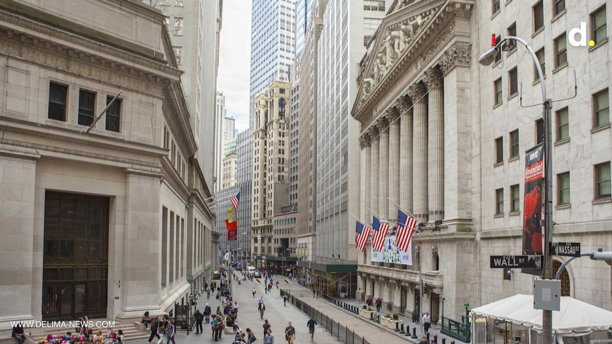 Wall Street Has Its Worst Week Since June: Nasdaq Falls 4.5% and the S&P 500 1.9% as Chip Stocks Drag