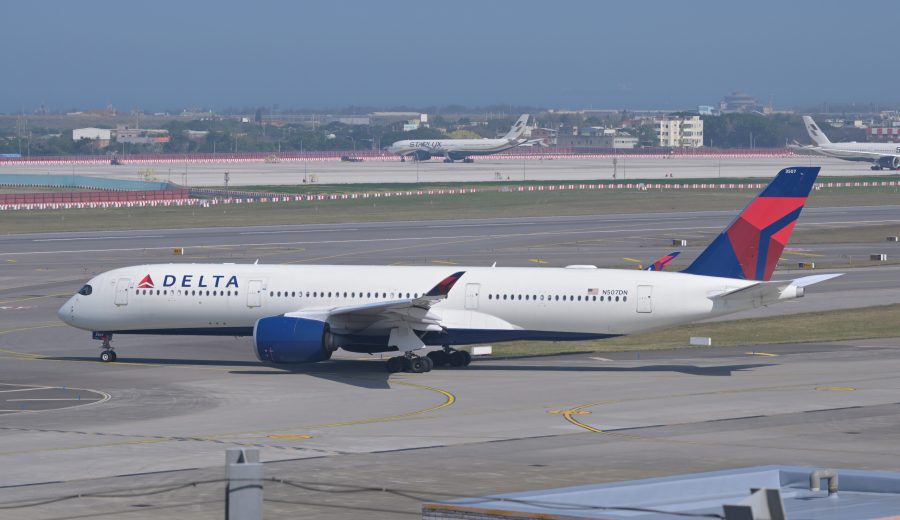 Delta Cuts 2026 Profit Forecast as Fuel Costs Surge, but Says Demand Is Holding