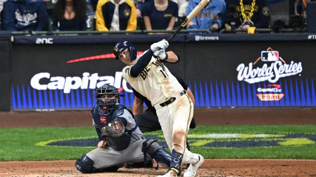 Brewers Lead Rays 2-0 in World Series as Game 3 Moves to Tropicana Field