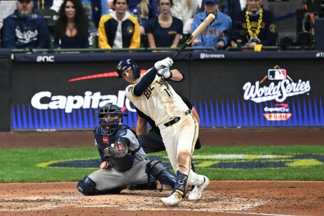 Brewers Lead Rays 2-0 in World Series as Game 3 Moves to Tropicana Field