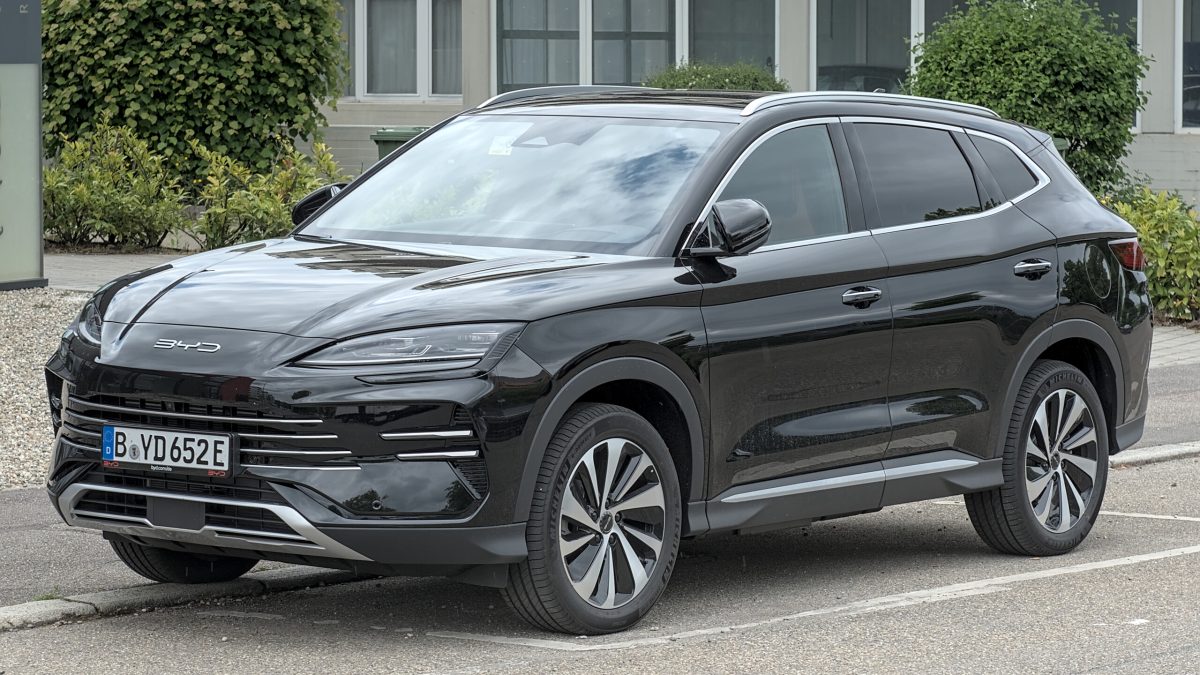 EU and China Strike Deal to Curb Chinese Hybrid Car Exports