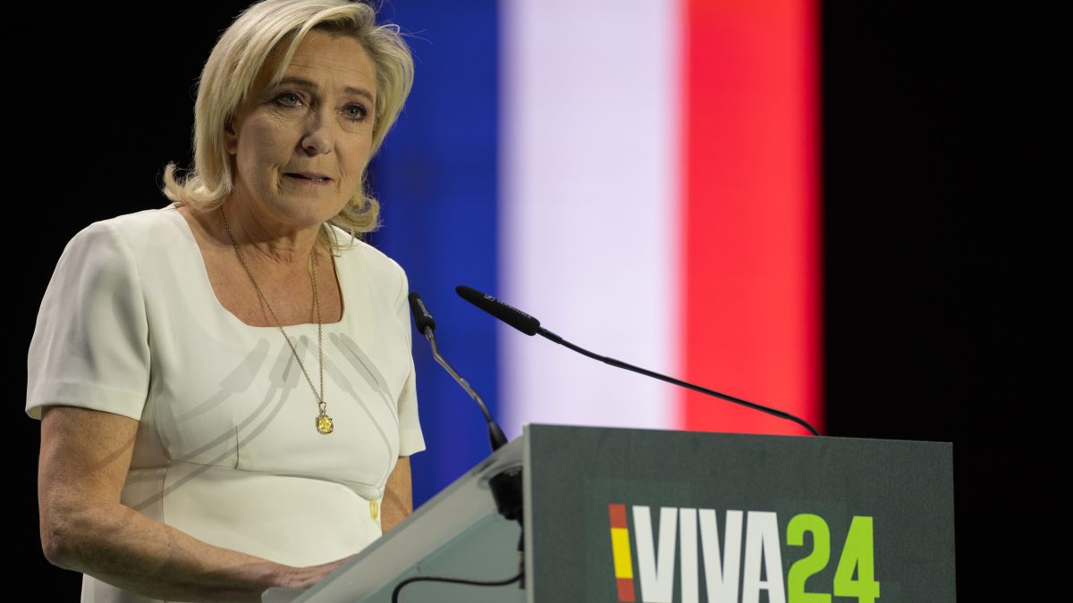 Le Pen Promises €140 Billion in Savings and Warns France Is Heading for Default