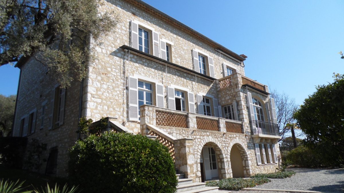 Two Stolen Renoir Paintings Recovered a Month After French Museum Heist