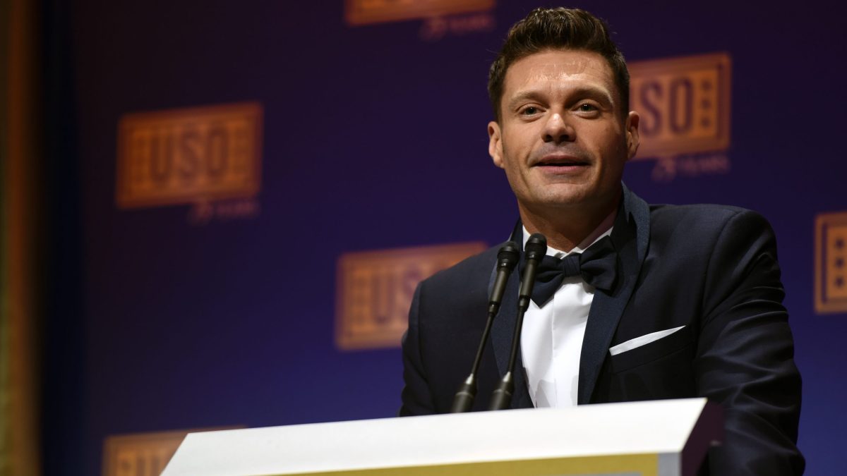Ryan Seacrest: Biography, Age, Family, American Idol and Wheel of Fortune Career