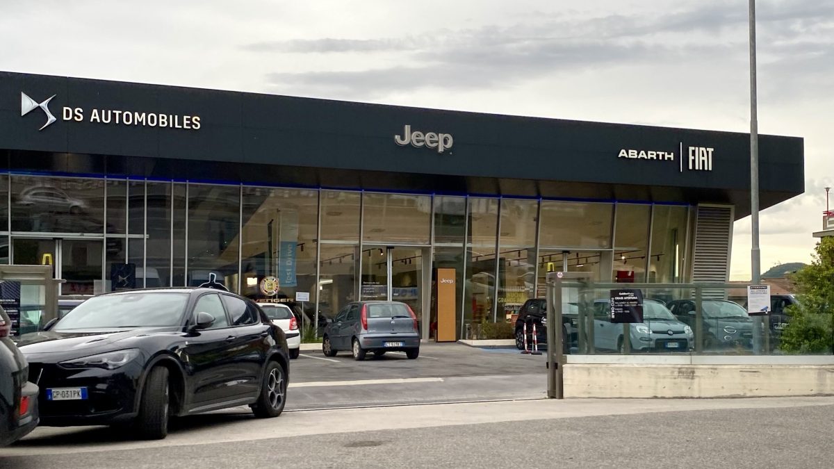 Stellantis CEO Calls for ‘Made in Europe’ Incentives as Chinese Rivals Gain Ground
